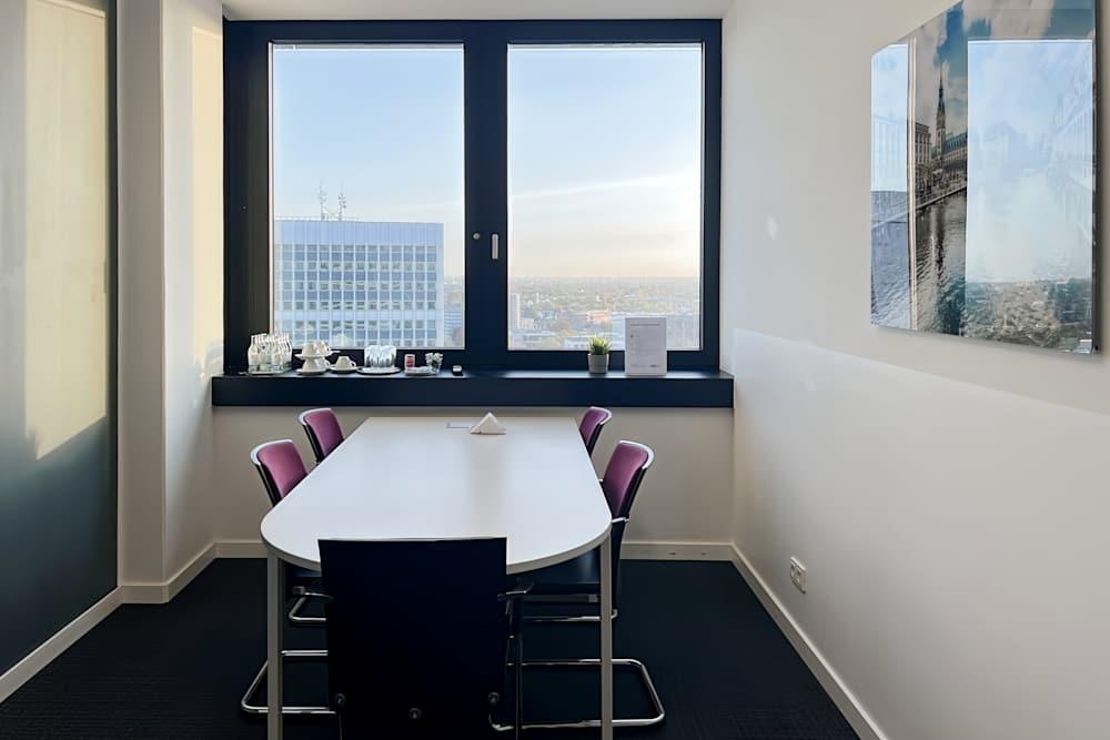 HAMBURG, Mundsburg Tower office space - View 3 in Hamburg - internet, office_cleaning, breakout_areas