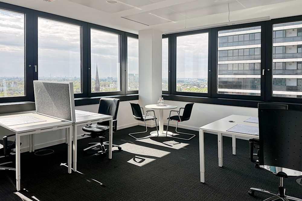 HAMBURG, Mundsburg Tower - Office space in Hamburg, Hamburg