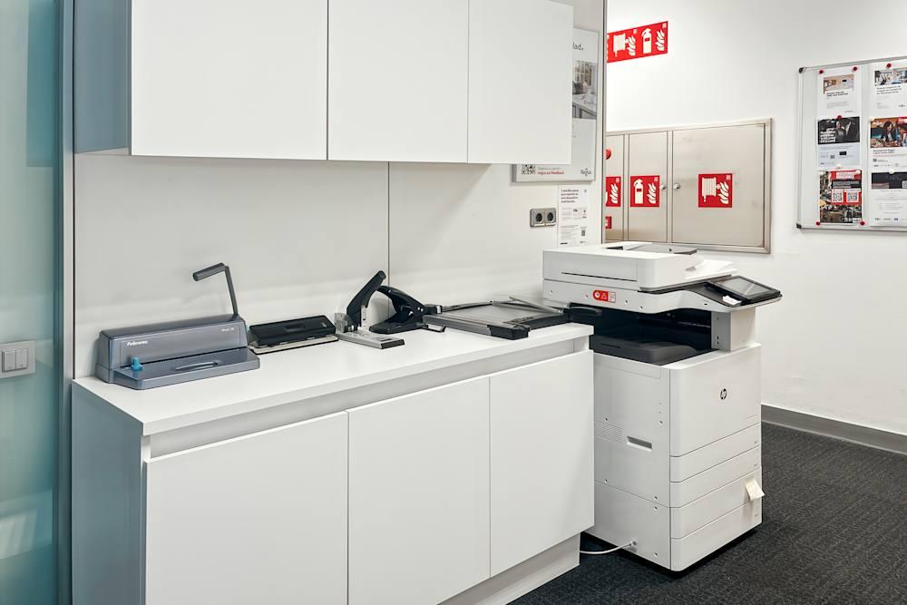 MADRID, Torre De Cristal office space - View 4 in Madrid - internet, office_cleaning, breakout_areas