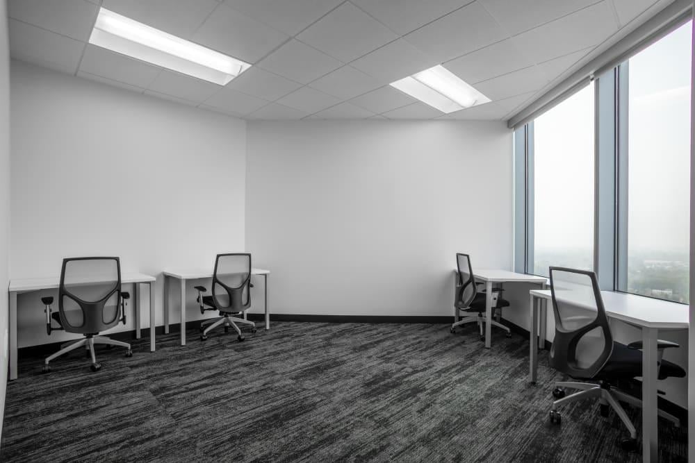 CA, Sacramento - 500 Capitol Mall office space - View 4 in Sacramento - internet, office_cleaning, breakout_areas