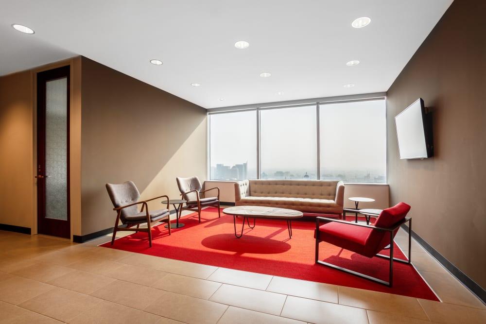 CA, Sacramento - 500 Capitol Mall office space - View 5 in Sacramento - internet, office_cleaning, breakout_areas