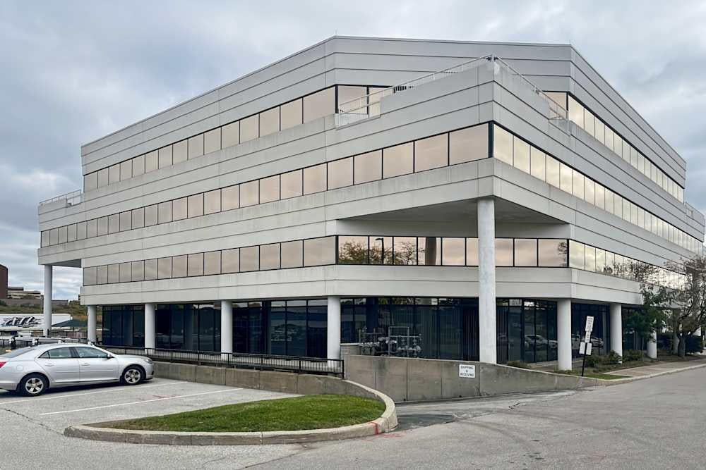 ON, Mississauga - Argentia Road office space - View 2 in Mississauga - internet, office_cleaning, breakout_areas