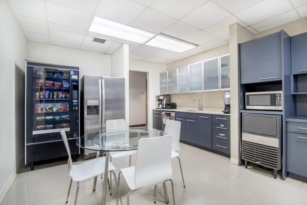 MD, Columbia - Columbia Town Center II office space - View 3 in Columbia - internet, office_cleaning, breakout_areas