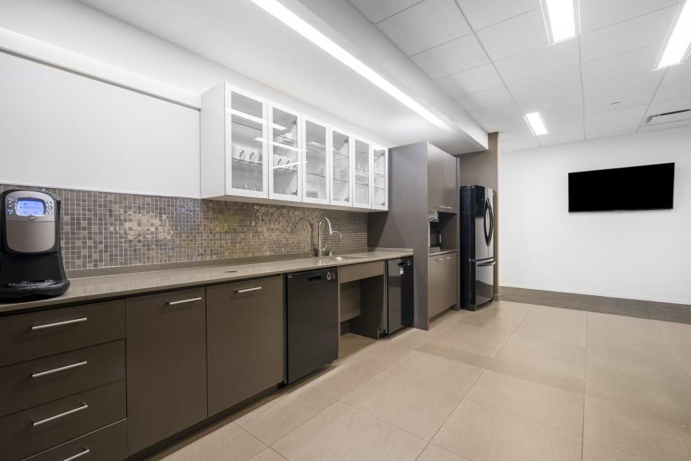 TX, the Woodlands - Hughes Landing office space - View 6 in The Woodlands - internet, office_cleaning, breakout_areas