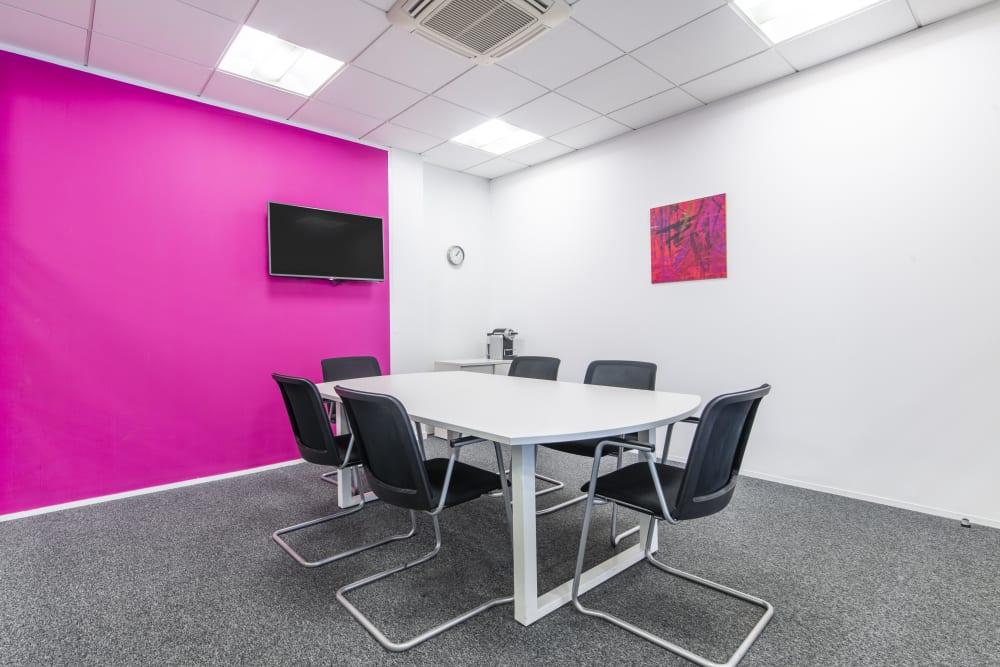 4-6 Rue des Chauffours office space - View 4 in Cergy - internet, office_cleaning, breakout_areas