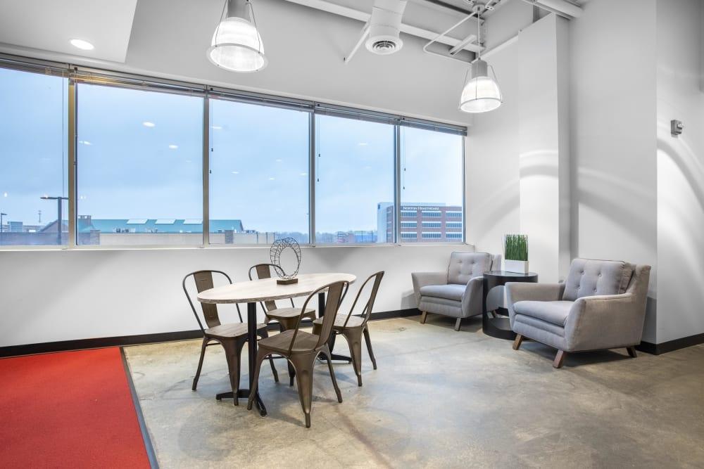 KY, Louisville - Brownsboro Crossing - Office space in Louisville, Kentucky