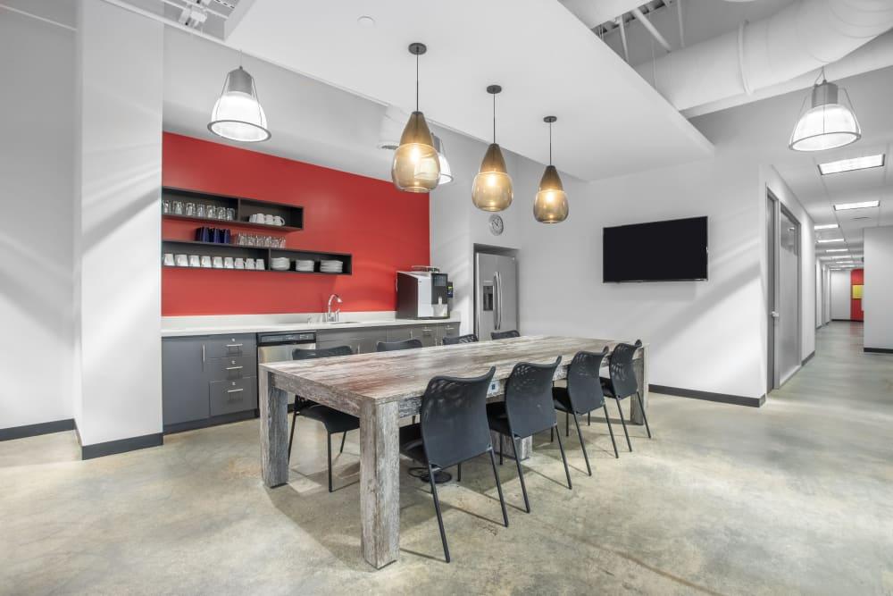 KY, Louisville - Brownsboro Crossing office space - View 2 in Louisville - internet, office_cleaning, breakout_areas