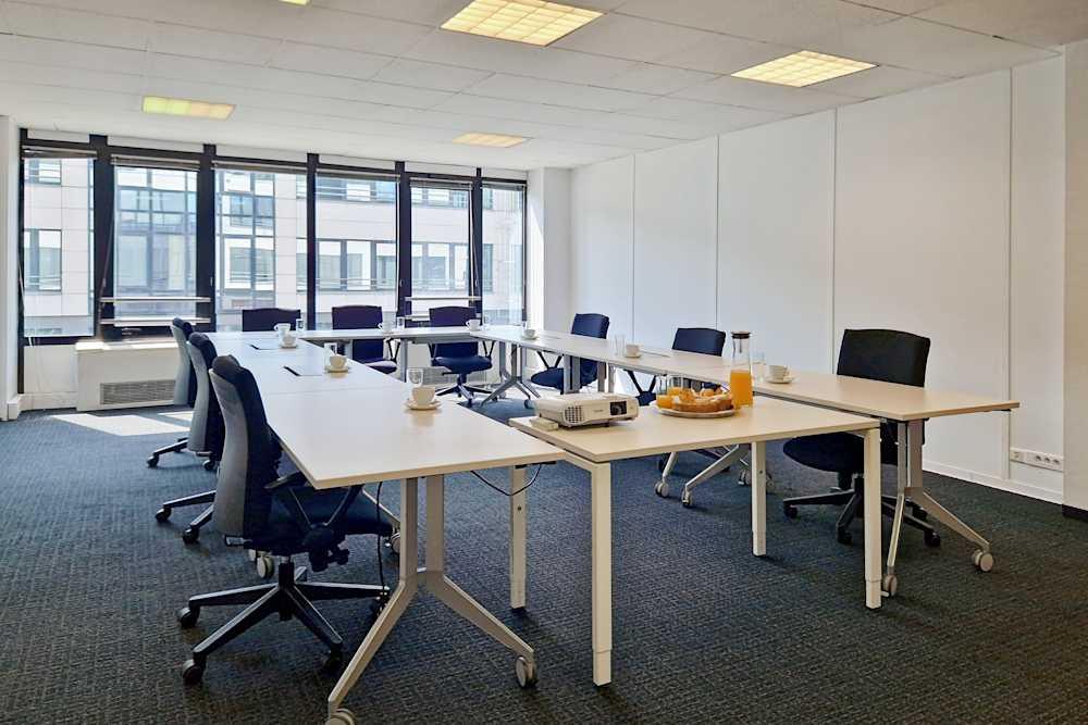 Grenoble, Meylan - Photo 2 Grenoble, Meylan office space - View 2 in Meylan - internet, office_cleaning, breakout_areas