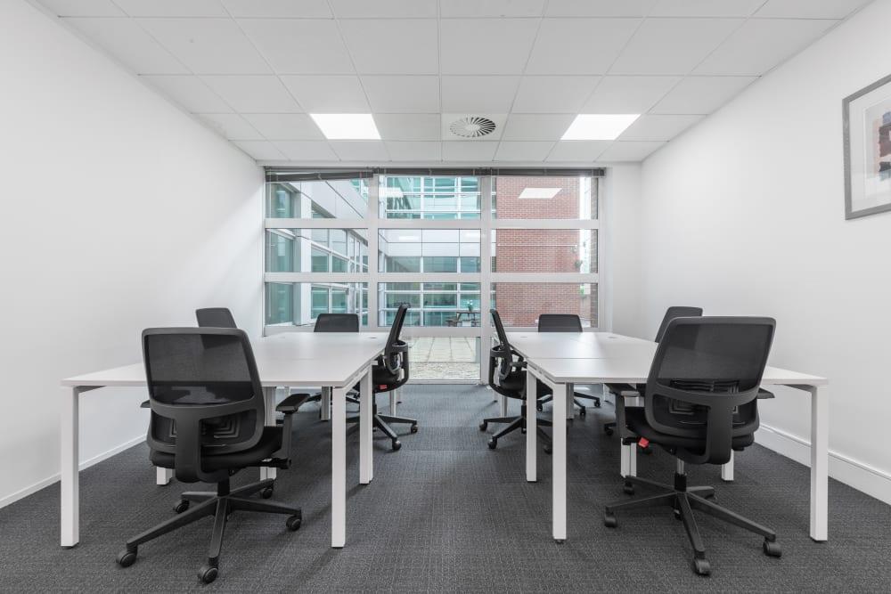 REIGATE, London Road - Photo 6 REIGATE, London Road office space - View 6 in Reigate - internet, office_cleaning, breakout_areas