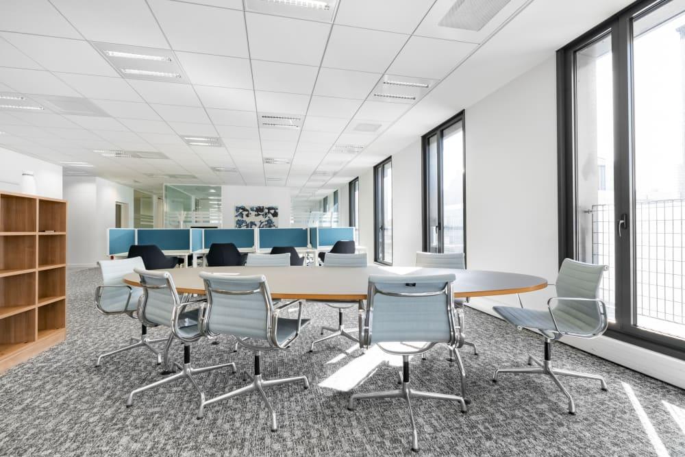 MONTEVRAIN, Gare Val D'Europe, Montevrain office space - View 3 in Montévrain - internet, office_cleaning, breakout_areas