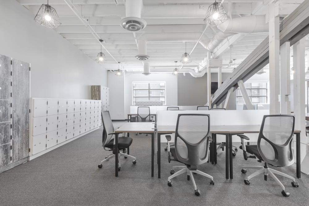 201 North Brand Boulevard - Photo 3 201 North Brand Boulevard office space - View 3 in Glendale - internet, office_cleaning, breakout_areas