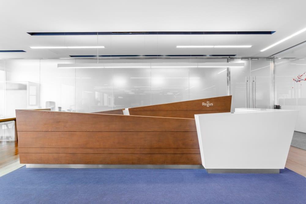 SHENZHEN, Ping an International Finance Centre office space - View 5 in Shen Zhen Shi - internet, office_cleaning, breakout_areas