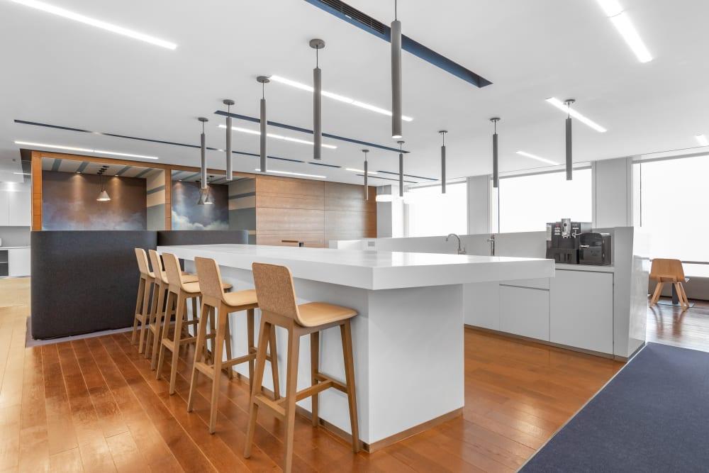 SHENZHEN, Ping an International Finance Centre office space - View 2 in Shen Zhen Shi - internet, office_cleaning, breakout_areas