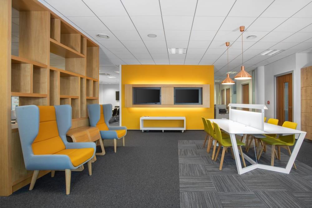 Prague, Airport - Photo 5 Prague, Airport office space - View 5 in Praha 6 - internet, office_cleaning, breakout_areas