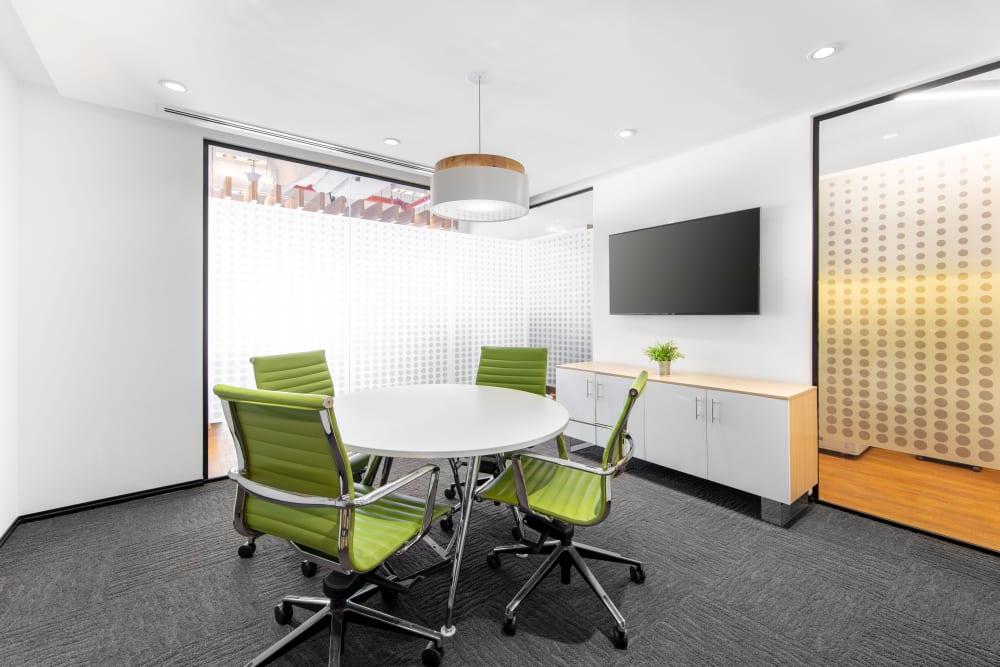 DOHA, the Pearl - Photo 4 DOHA, the Pearl office space - View 4 in Doha - internet, office_cleaning, breakout_areas