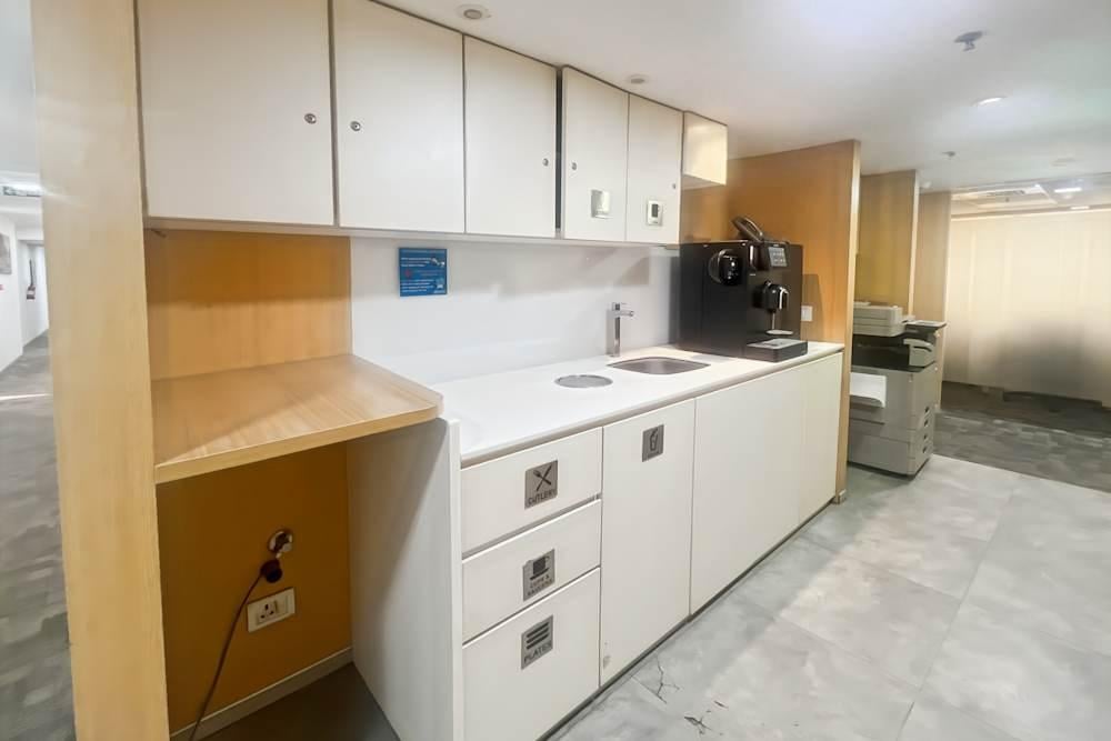 NEW DELHI, Incube office space - View 5 in New Delhi - internet, office_cleaning, breakout_areas