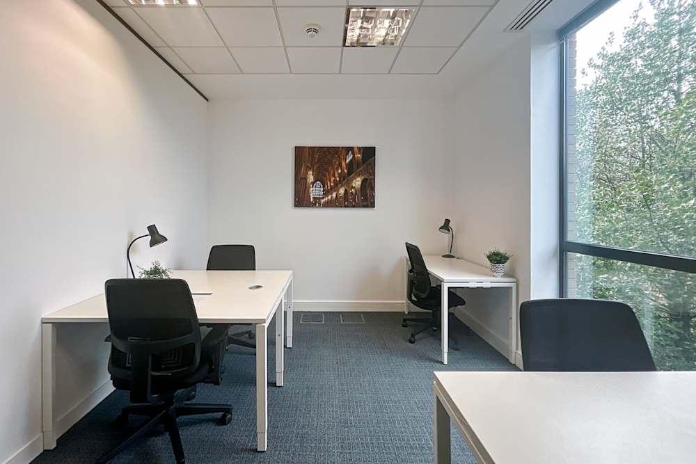 HIGH WYCOMBE, Stokenchurch Business Park - Office space in Stokenchurch, England