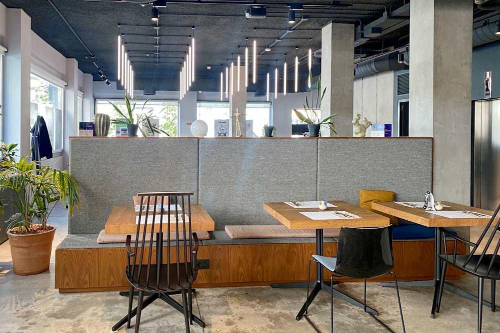 MILAN, Spaces Porta Nuova - Photo 2 MILAN, Spaces Porta Nuova office space - View 2 in Milano - internet, office_cleaning, breakout_areas