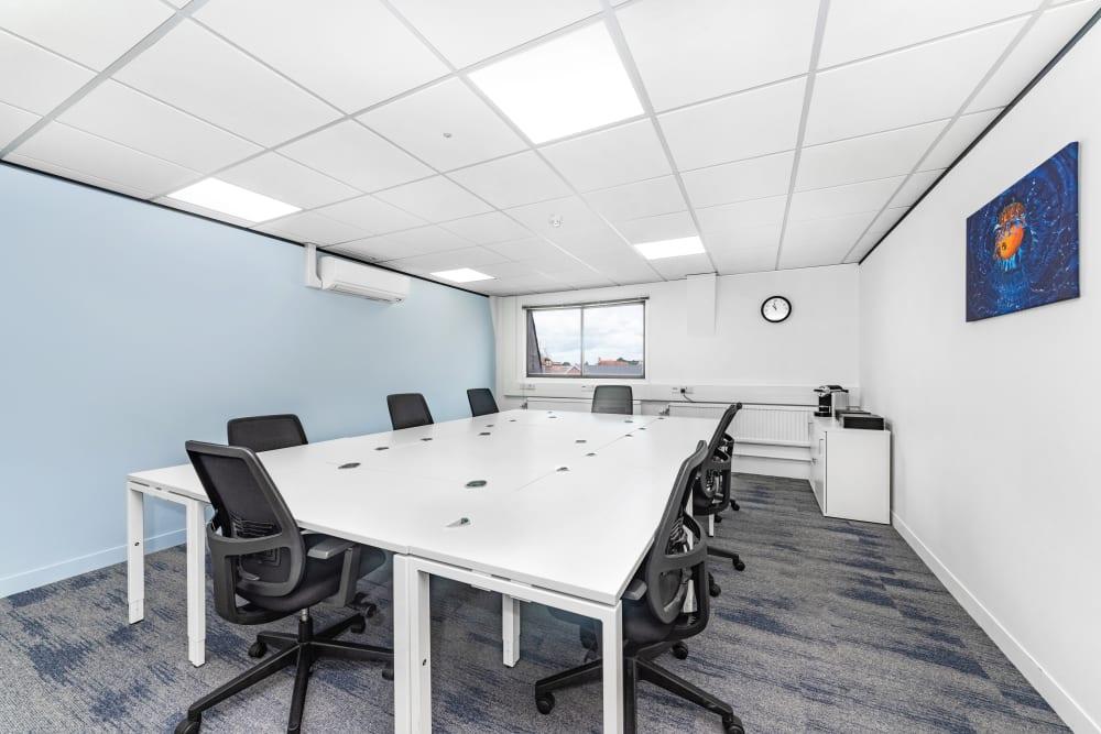 SALISBURY, Guildhall Square - Photo 5 SALISBURY, Guildhall Square office space - View 5 in Salisbury - internet, office_cleaning, breakout_areas