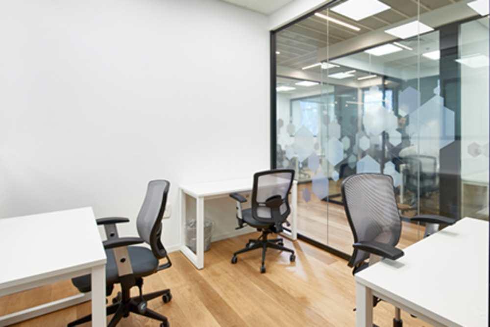 HERZLIYA, Spaces Oxygen office space - View 2 in Herzliya - internet, office_cleaning, breakout_areas