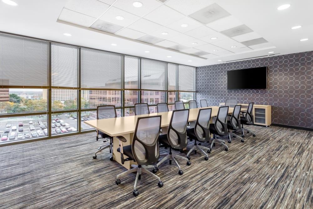KS, Overland Park - Lighton Tower office space - View 6 in Overland Park - internet, office_cleaning, breakout_areas