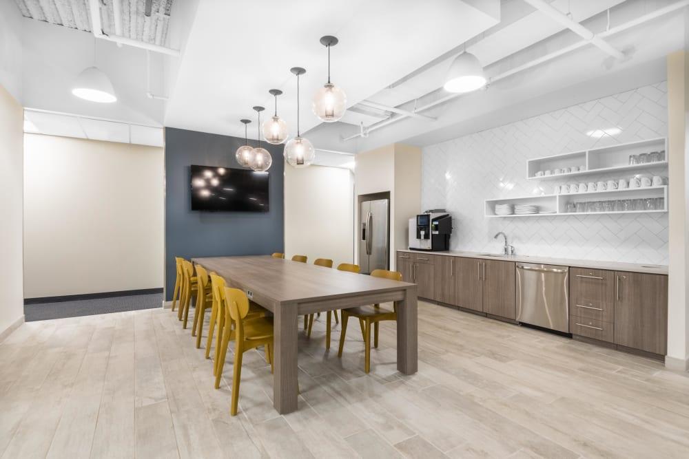 NJ, Short Hills - 830 Morris Turnpike office space - View 2 in Millburn - internet, office_cleaning, breakout_areas