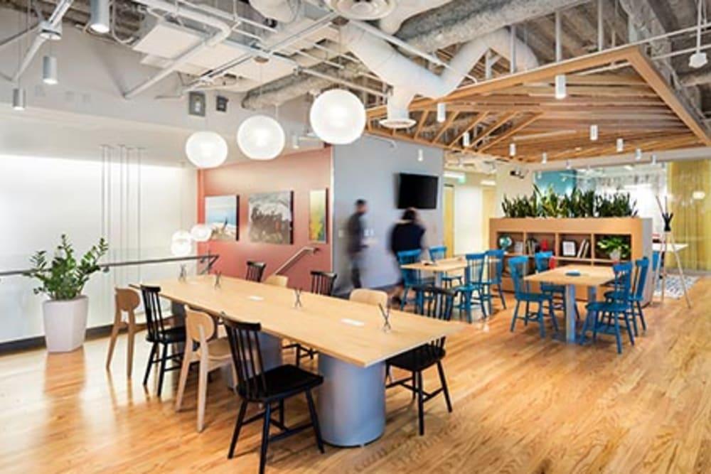 La Jolla Center I - Photo 3 La Jolla Center I office space - View 3 in San Diego - internet, office_cleaning, breakout_areas