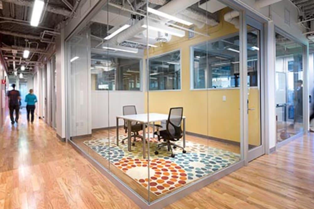 La Jolla Center I - Photo 4 La Jolla Center I office space - View 4 in San Diego - internet, office_cleaning, breakout_areas