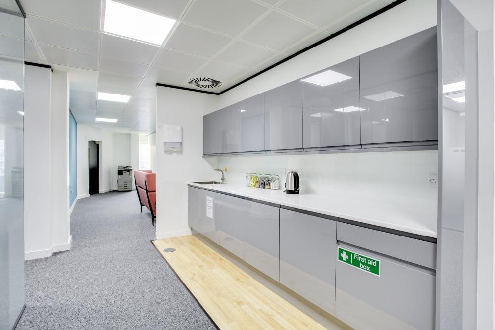 GUILDFORD, Station View - Photo 5 GUILDFORD, Station View office space - View 5 in Guildford - internet, office_cleaning, breakout_areas