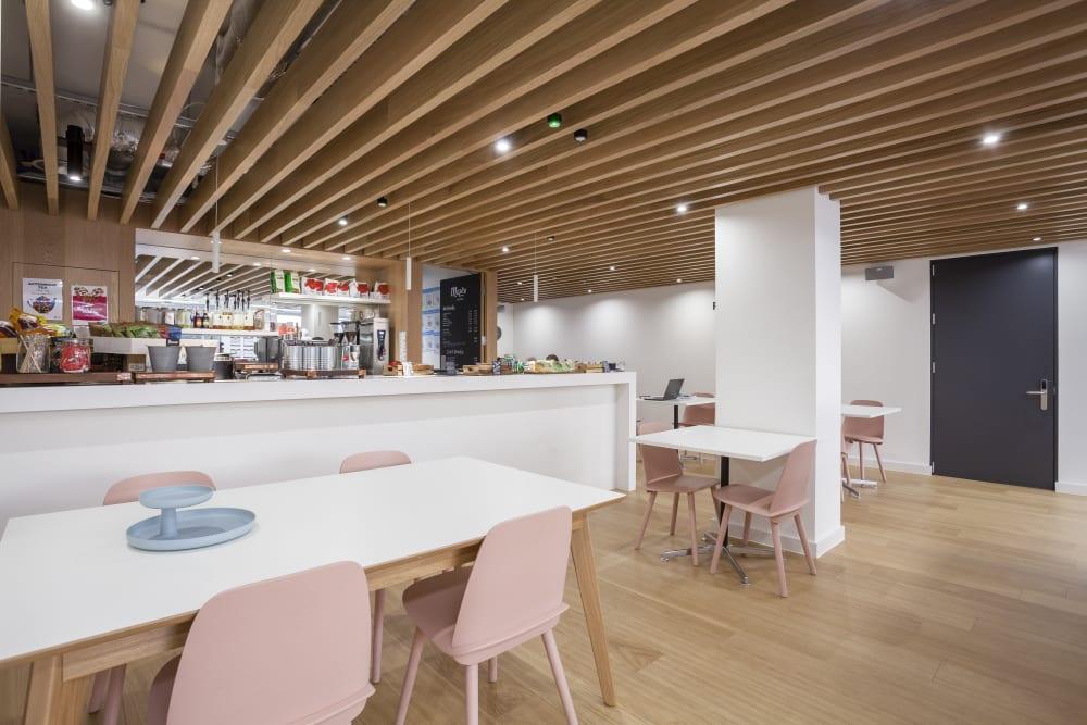 GUILDFORD, Station View - Photo 2 GUILDFORD, Station View office space - View 2 in Guildford - internet, office_cleaning, breakout_areas