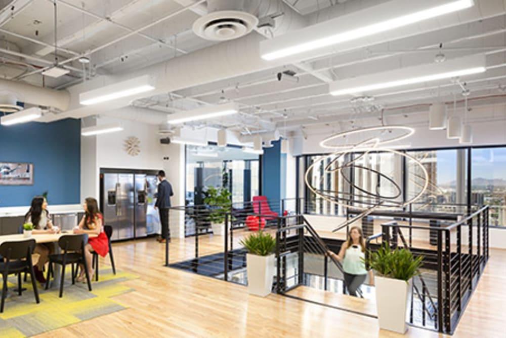 One Renaissance Tower - Photo 5 One Renaissance Tower office space - View 5 in Phoenix - internet, office_cleaning, breakout_areas