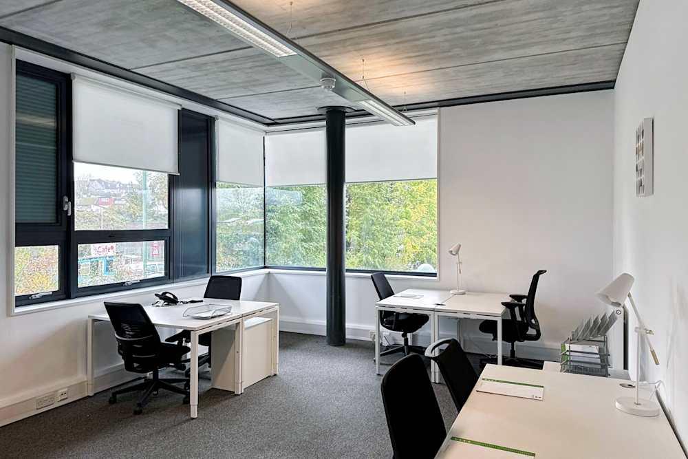 LUTON, Great Marlings office space - View 5 in Luton - internet, office_cleaning, breakout_areas