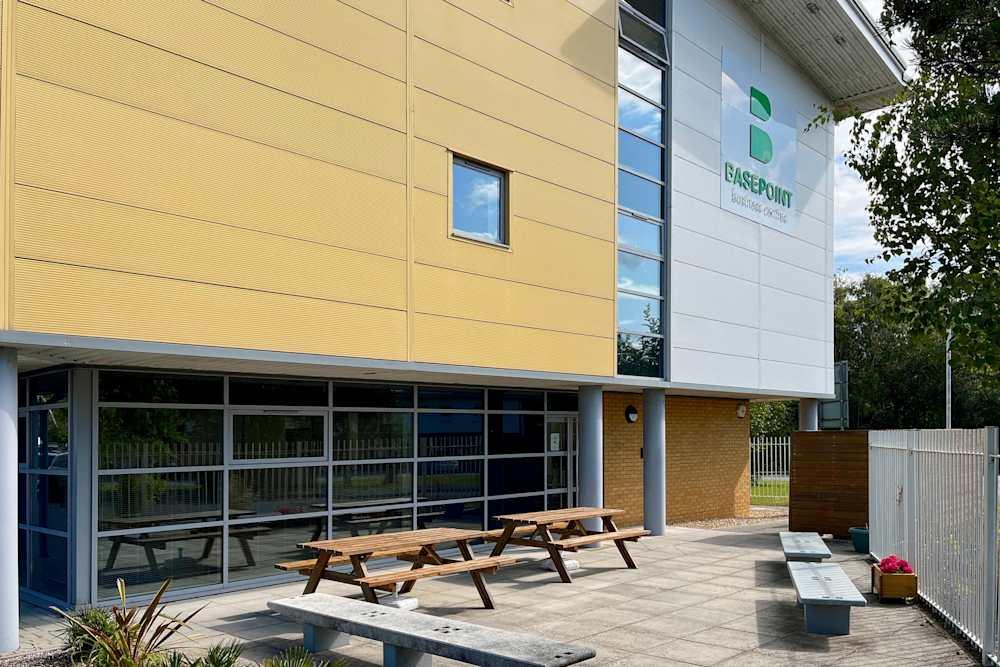 BOURNEMOUTH AIRPORT, Aviation Park West Centre Limited - Office space in Hurn, England