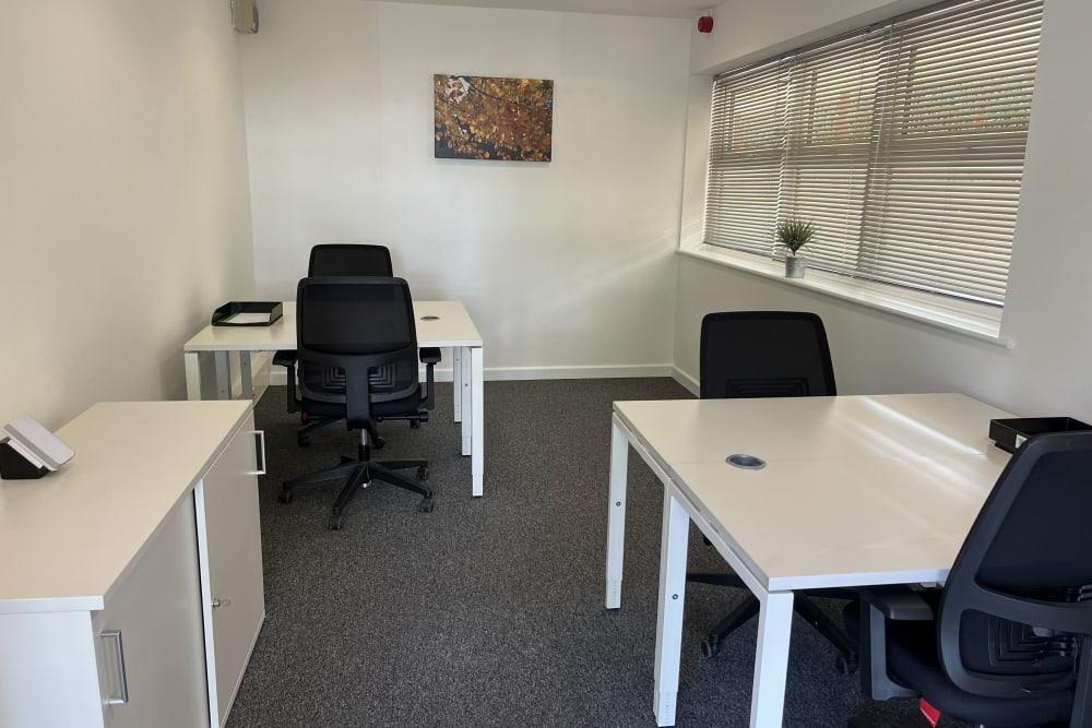 BASINGSTOKE, Stroudley Road - Photo 3 BASINGSTOKE, Stroudley Road office space - View 3 in Basingstoke - internet, office_cleaning, breakout_areas