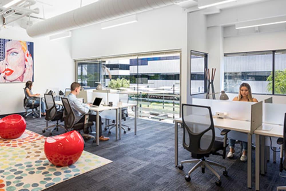 El Segundo - Photo 6 El Segundo office space - View 6 in El Segundo - internet, office_cleaning, breakout_areas