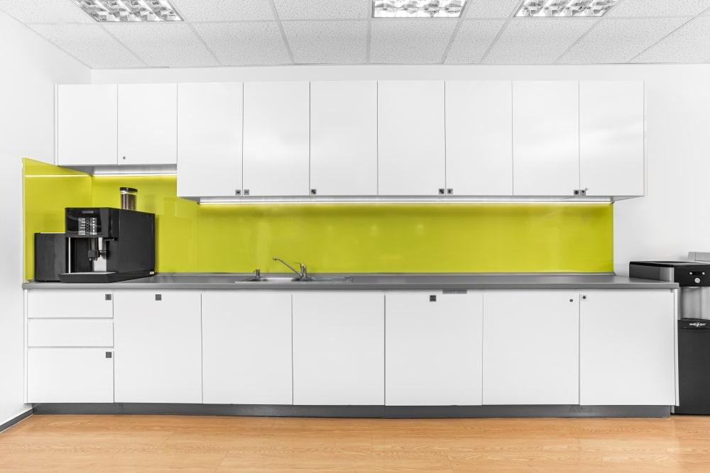 Rosmarin Business Centre office space - View 3 in Praha 7 - internet, office_cleaning, breakout_areas