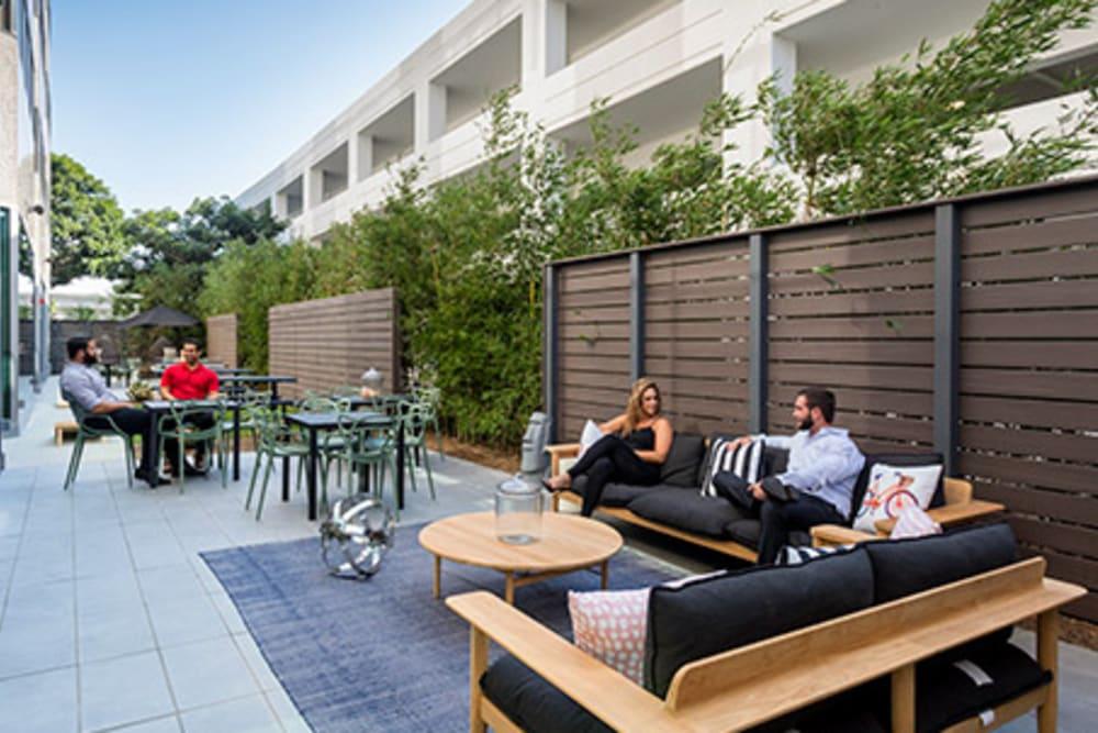 CA, Costa Mesa - Spaces the MET office space - View 4 in Costa Mesa - internet, office_cleaning, breakout_areas