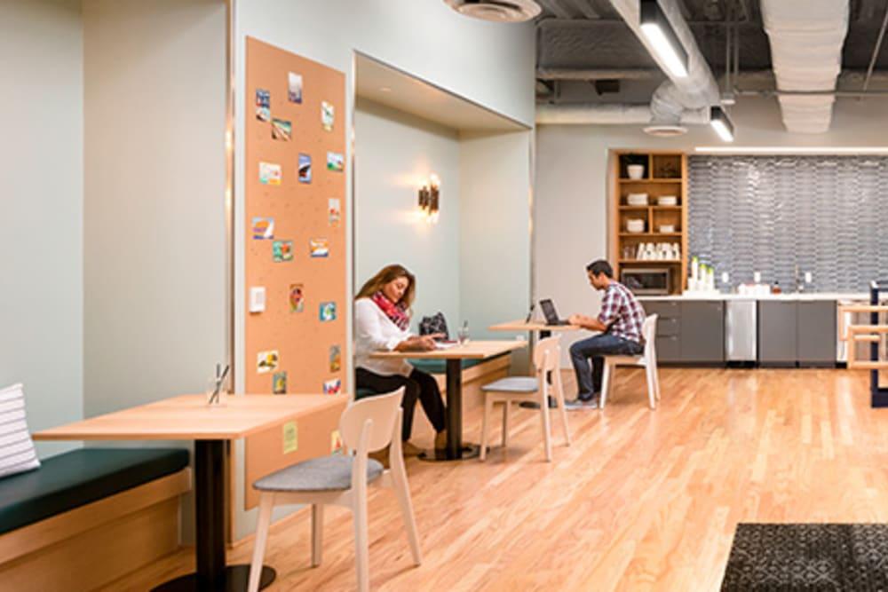 CA, Costa Mesa - Spaces the MET office space - View 6 in Costa Mesa - internet, office_cleaning, breakout_areas