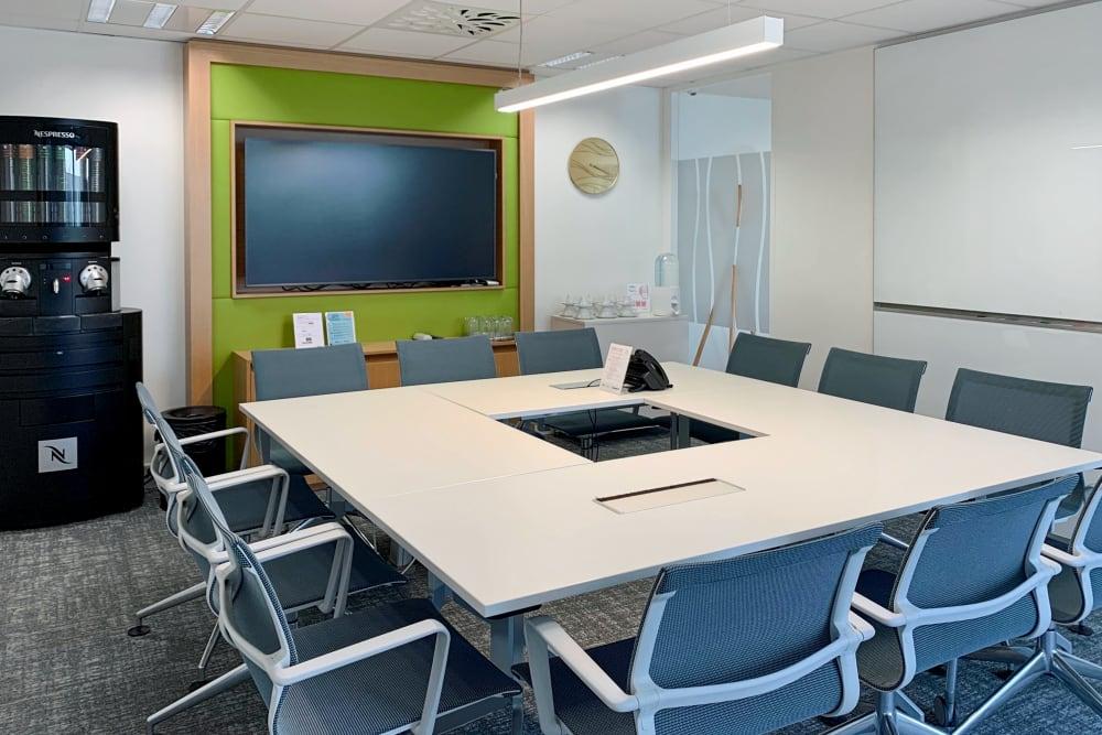 MARCQ-EN-BAROEUL, Château Rouge office space - View 4 in Marcq-en-Barœul - internet, office_cleaning, breakout_areas