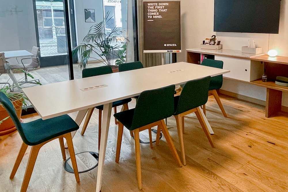 DUSSELDORF, Spaces Andreas Quartier office space - View 3 in Düsseldorf - internet, office_cleaning, breakout_areas