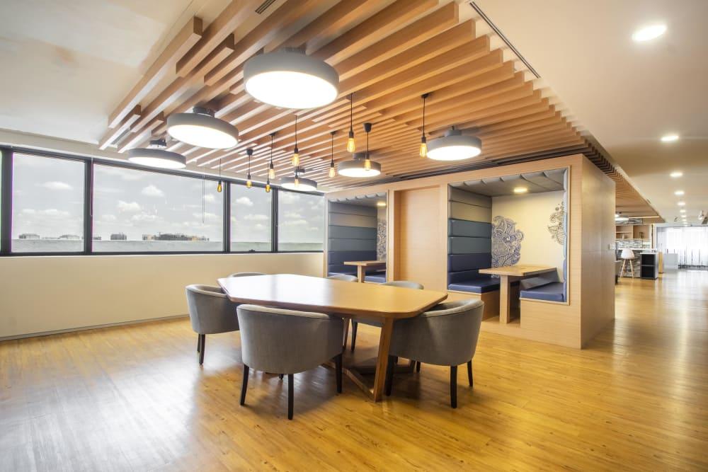 BANGALORE, Brigade IRV - Photo 2 BANGALORE, Brigade IRV office space - View 2 in Bengaluru - internet, office_cleaning, breakout_areas