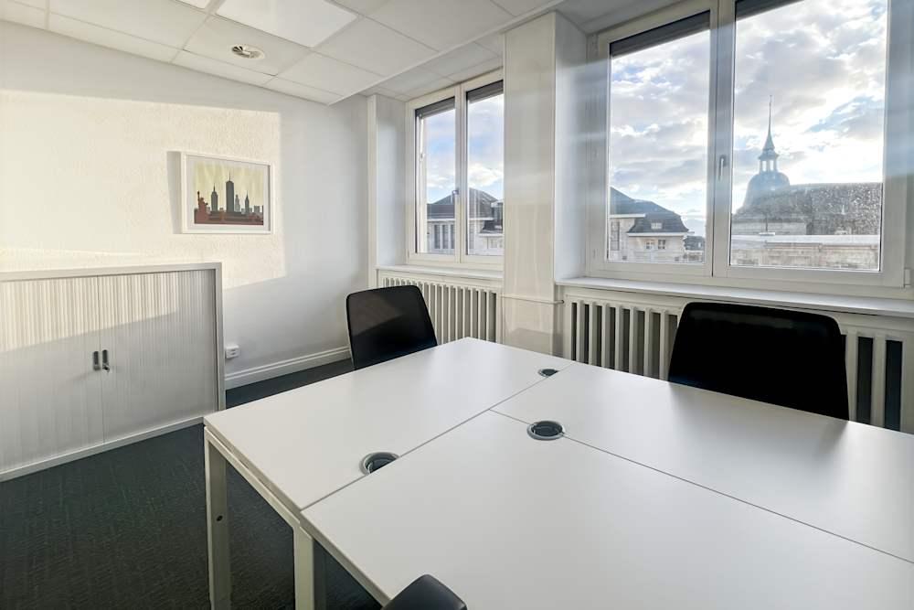 Place de la Gare 12 office space - View 2 in Lausanne - internet, office_cleaning, breakout_areas