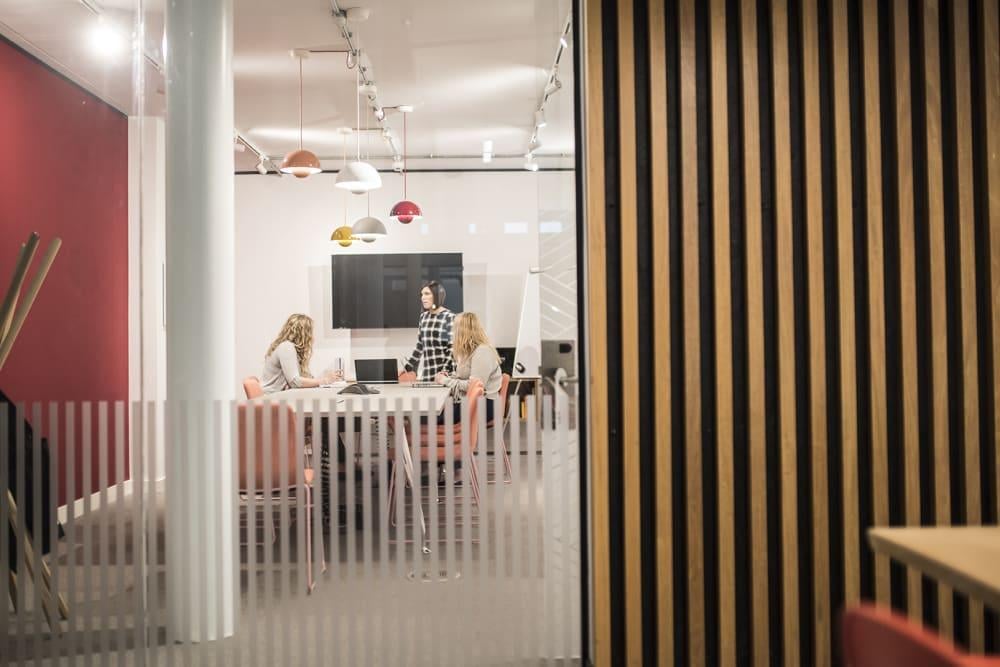 UXBRIDGE, the Charter Building - Office space in Uxbridge, England