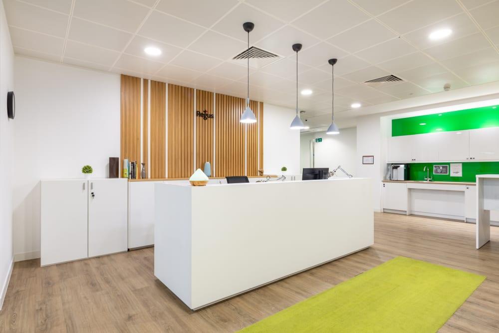 CROYDON, Interchange House - Photo 2 CROYDON, Interchange House office space - View 2 in Croydon - internet, office_cleaning, breakout_areas