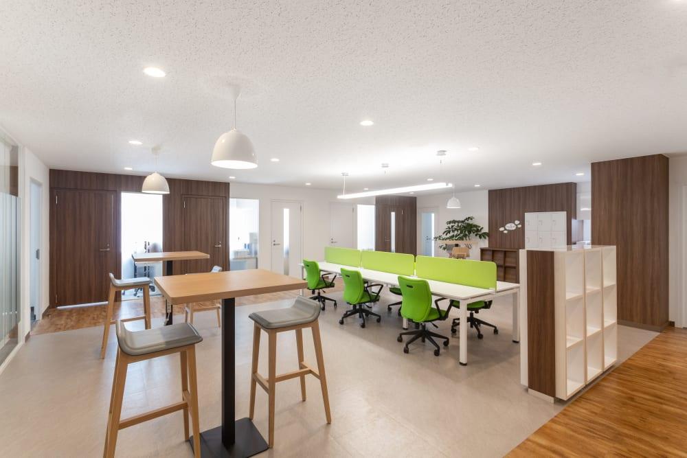 OKINAWA, JR Kyushu Naha Building office space - View 2 in Naha - internet, office_cleaning, breakout_areas