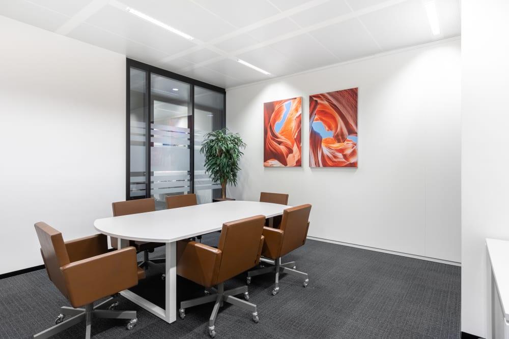 Amsterdam, Atrium office space - View 2 in Amsterdam - internet, office_cleaning, breakout_areas