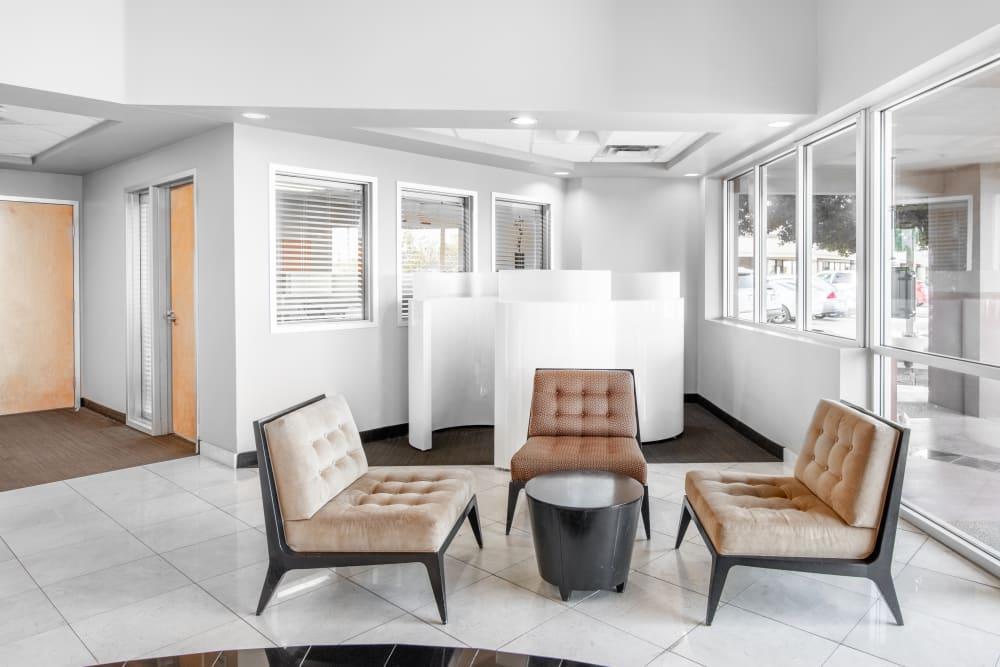 AZ, Mesa - Val Vista office space - View 4 in Mesa - internet, office_cleaning, breakout_areas