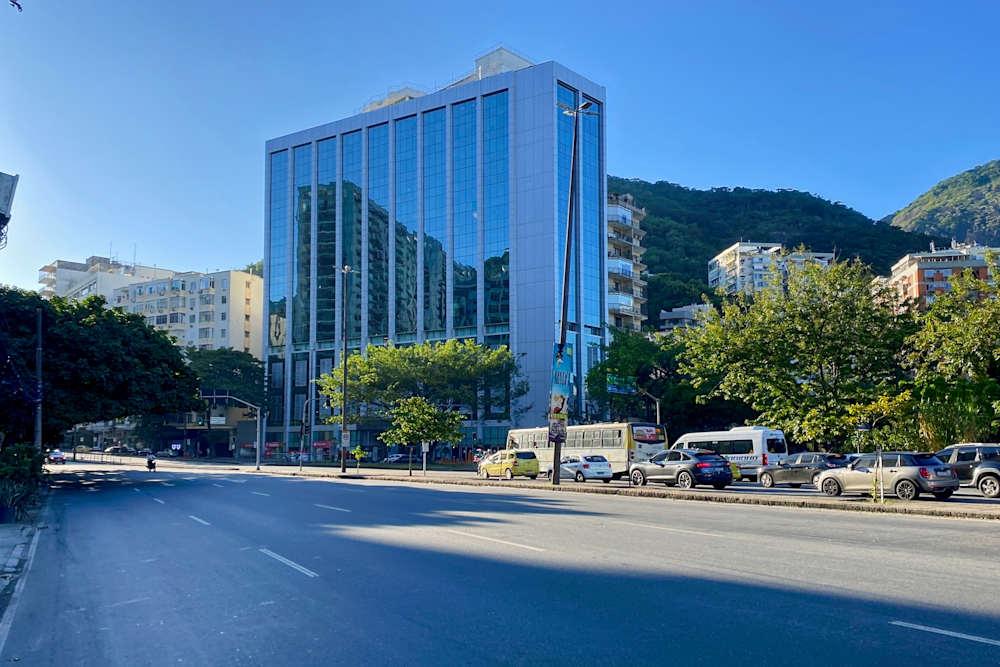 Edifício Lagoa Corporate - Photo 6 Edifício Lagoa Corporate office space - View 6 in Lagoa - internet, office_cleaning, breakout_areas