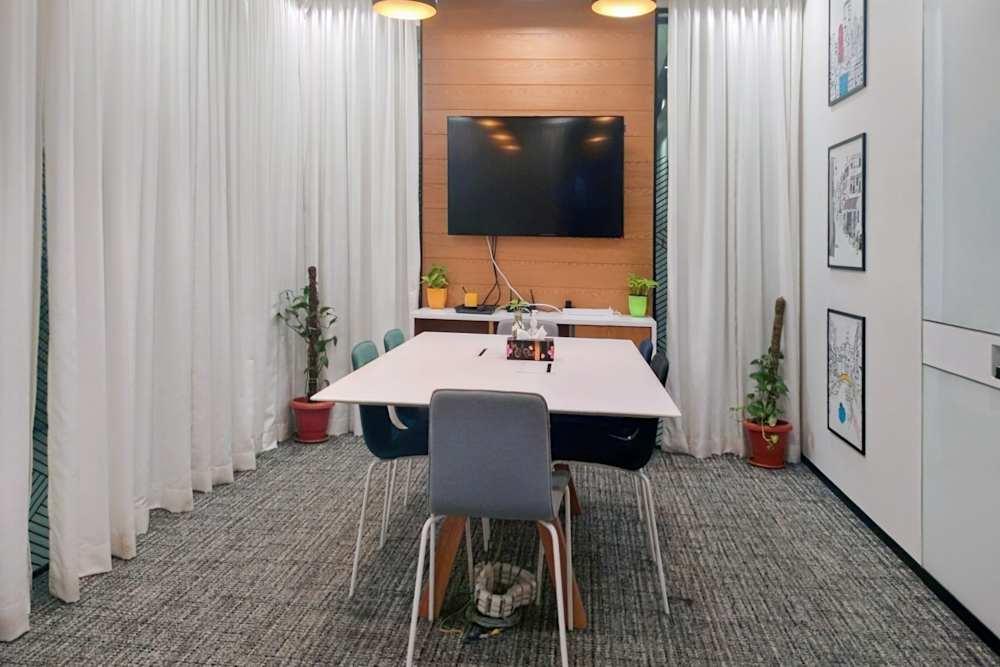 BANGALORE, Spaces Fairway - Photo 4 BANGALORE, Spaces Fairway office space - View 4 in Bengaluru - internet, office_cleaning, breakout_areas