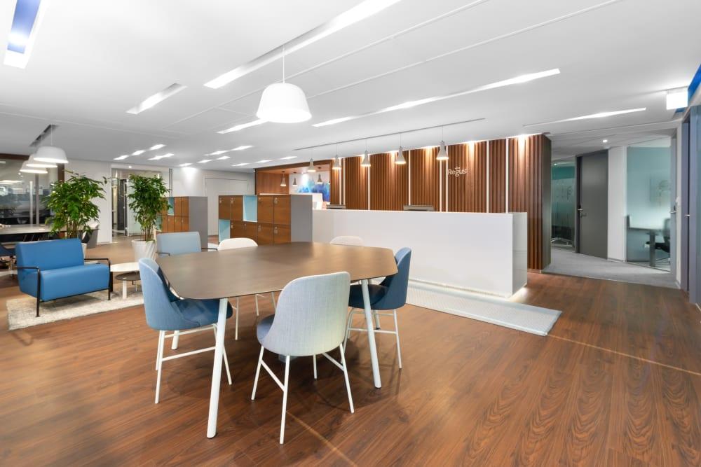 218 Wenxin Road - Photo 6 218 Wenxin Road office space - View 6 in Taichung City - internet, office_cleaning, breakout_areas